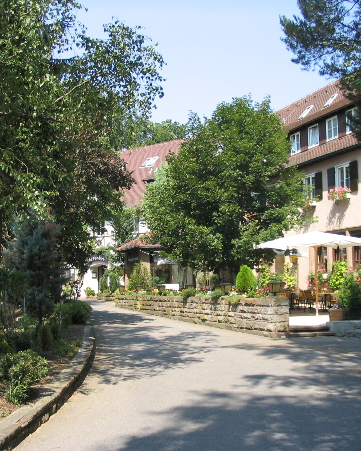 Außenansicht relexa Waldhotel Schatten