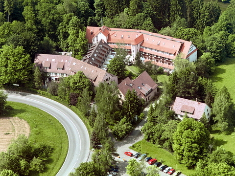 Luftbild relexa Waldhotel Schatten